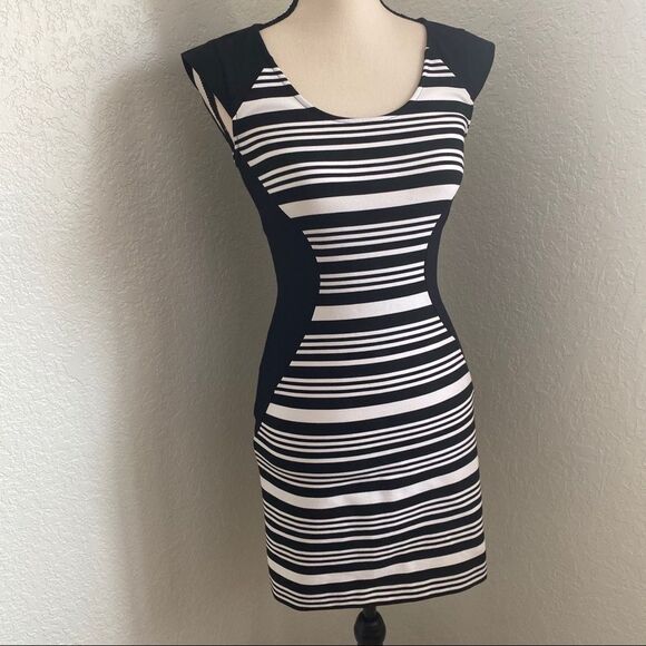 Express Black & White Striped Sheath Dress Sz 0 - Picture 3 of 13
